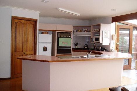 Property photo of 11 Stuart Drive Woodend VIC 3442