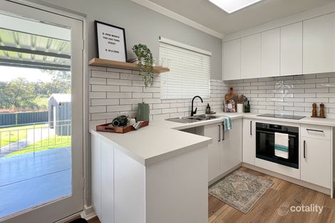 Property photo of 33 Buckingham Road Swan View WA 6056