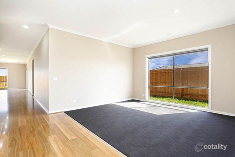 Property photo of 45 Toolern Waters Drive Weir Views VIC 3338