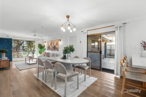 Property photo of 16 Teraglin Manly West QLD 4179