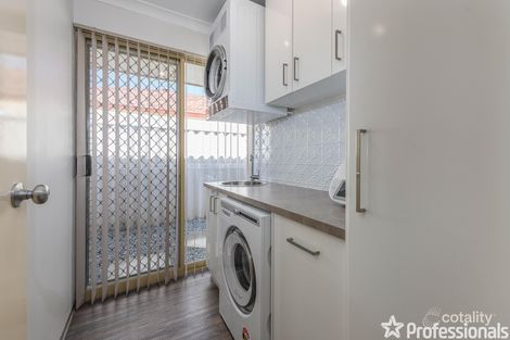 Property photo of 21 Azure Lane Warnbro WA 6169