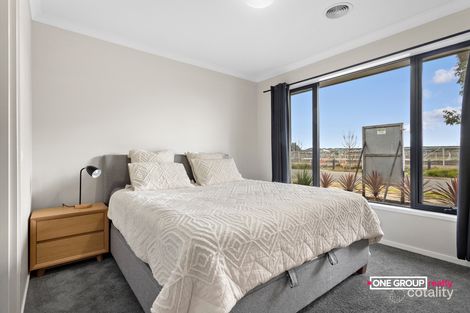 Property photo of 31 Bunting Crescent Kalkallo VIC 3064