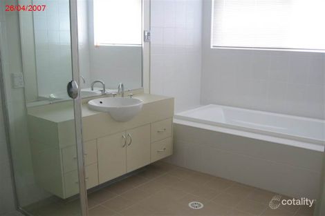 Property photo of 10 Stringybark Drive Fern Bay NSW 2295