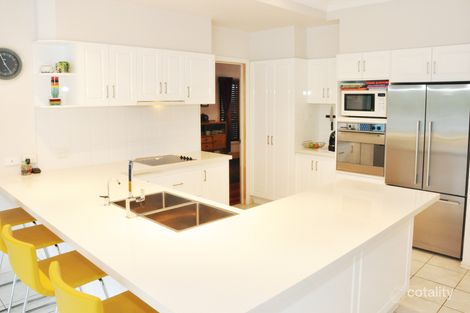 Property photo of 19 Marianna Street Mansfield QLD 4122