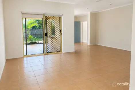 Property photo of 2/5 Raintree Court Andergrove QLD 4740