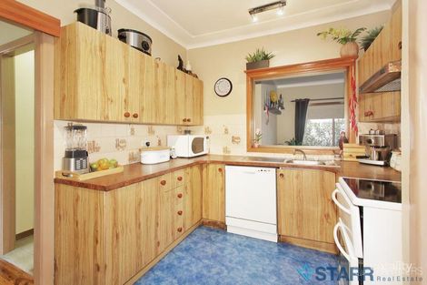 Property photo of 7 Tonga Crescent Smithfield NSW 2164
