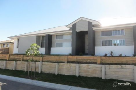 9 Hallvard Cres, Augustine Heights, QLD 4300