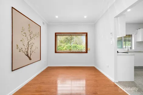 Property photo of 17 Cockburn Crescent Fairfield East NSW 2165