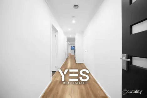 Property photo of 8 Pienza Road Clyde VIC 3978