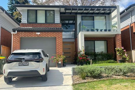 2b Lyndia St, Ingleburn, NSW 2565
