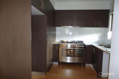 Property photo of 2/30 Central Road Hampton Park VIC 3976