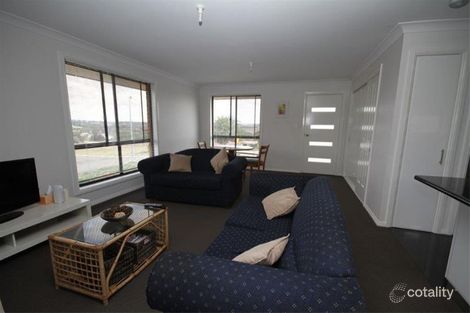 Property photo of 38 Discovery Drive Yass NSW 2582
