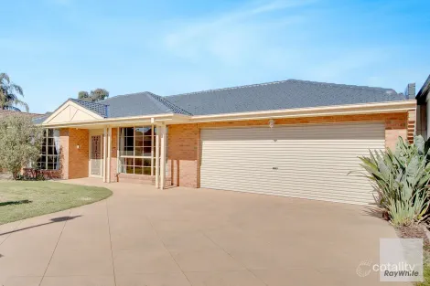 27 Bellbird Ave, Taylors Lakes, VIC 3038