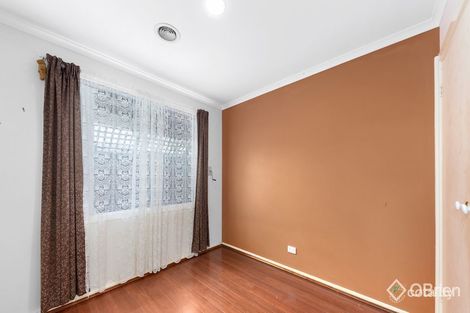 Property photo of 15 Anakie Walk Delahey VIC 3037