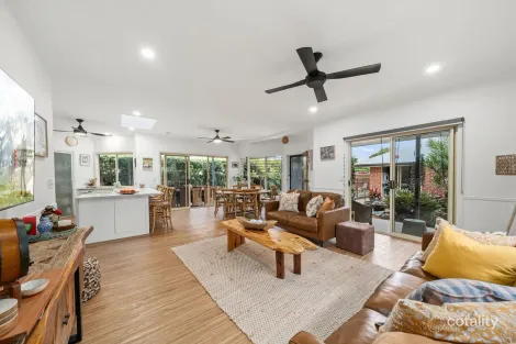 Property photo of 4 Conebush Street Mudjimba QLD 4564