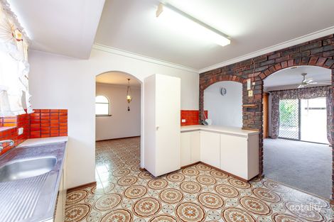 Property photo of 32 Dolphin Way Beldon WA 6027