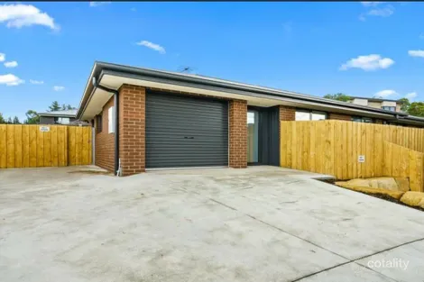 2/4 Pauls Rd, Lindisfarne, TAS 7015