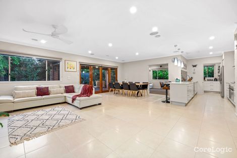 Property photo of 11 Perry Circuit Cranbourne North VIC 3977
