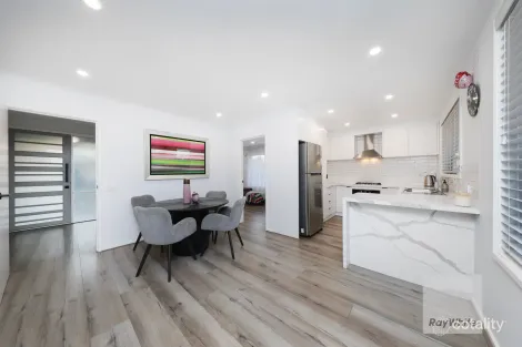 Property photo of 336 Carrick Drive Gladstone Park VIC 3043