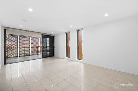 Property photo of 204/125 Station Road Indooroopilly QLD 4068