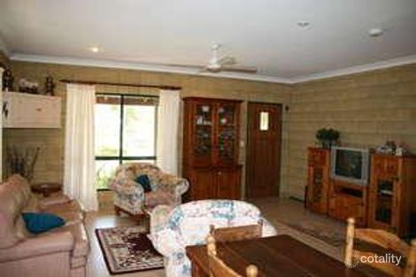 Property photo of 2 Lillypilly Place Moore Park Beach QLD 4670