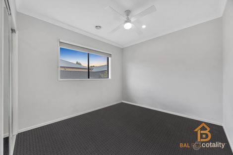 Property photo of 71 Cinnamara Circuit Tarneit VIC 3029