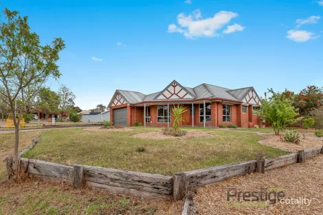 Property photo of 2 Simone Road Bacchus Marsh VIC 3340