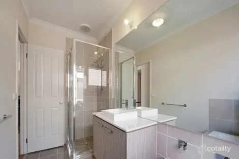 Property photo of 10 Mercure Way Point Cook VIC 3030