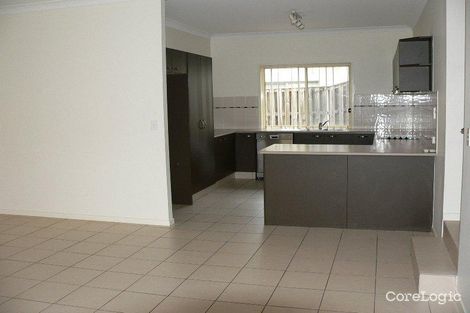 Property photo of 8 Waterclover Drive Upper Coomera QLD 4209