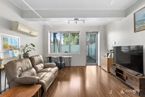 11 Swallow Lane, Footscray, VIC 3011