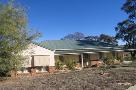 Property photo of 3 Beech Place Jerrabomberra NSW 2619
