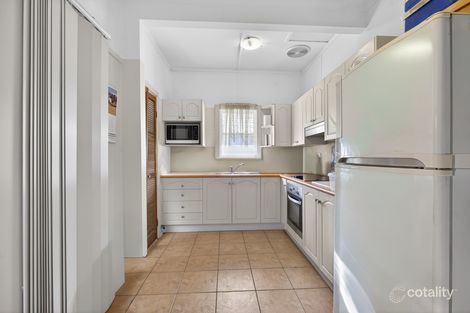 Property photo of 4 Cyprus Street Macquarie Fields NSW 2564