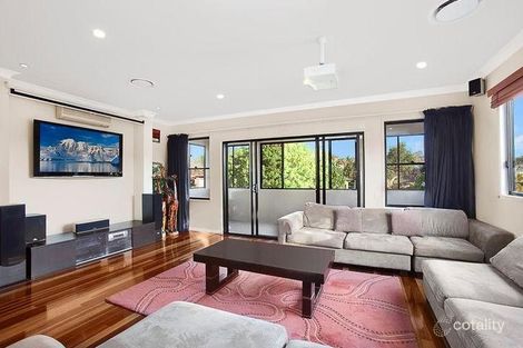 Property photo of 8 Van Dyck Rise Mackenzie QLD 4156