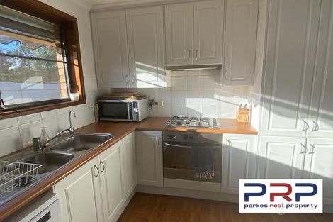 Property photo of 8 Werona Place Parkes NSW 2870