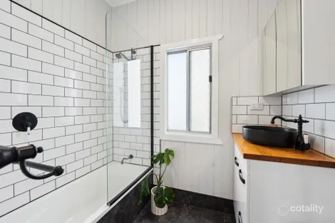 Property photo of 288 Bridge Street Newtown QLD 4350