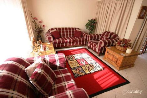 Property photo of 4 Bordeaux Drive Woodcroft SA 5162
