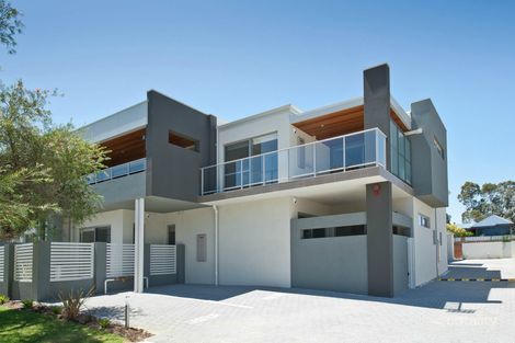 2/6 Park Way, Innaloo, WA 6018