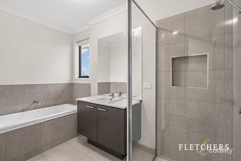 Property photo of 17 Bogong Loop Tarneit VIC 3029