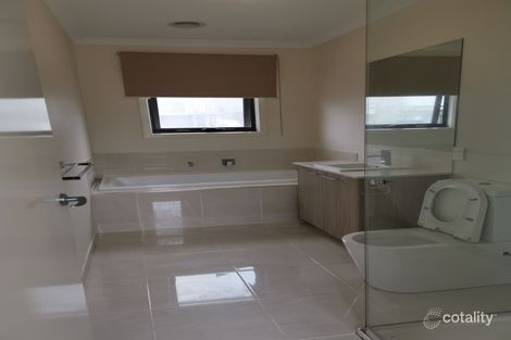Property photo of 1 Garden Place Notting Hill VIC 3168