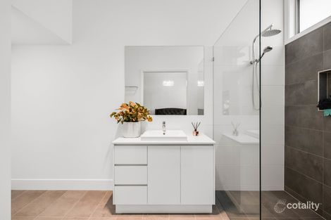 Property photo of 29 Monash Street Newtown QLD 4350