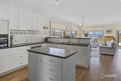 Property photo of 14 Adelie Place Kingston TAS 7050