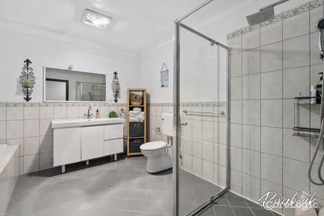 Property photo of 11 Grevillea Crescent Greystanes NSW 2145