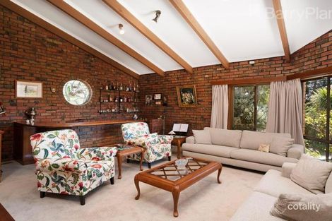 Property photo of 2 Strickland Drive Wheelers Hill VIC 3150