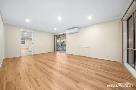 Property photo of 10 Armadale Drive Narre Warren VIC 3805