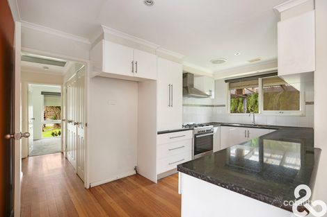 Property photo of 3 Buvelot Place Mill Park VIC 3082