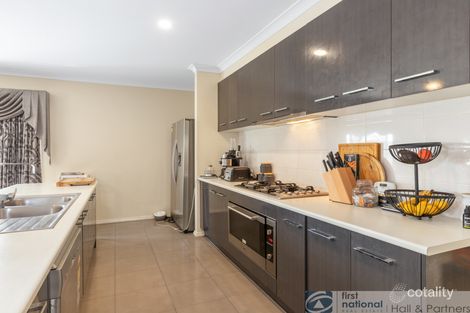 Property photo of 6 Bandit Grove Cranbourne East VIC 3977