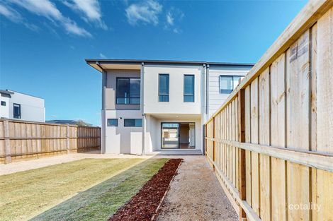 27 Louisville Dr, Thornhill Park, VIC 3335