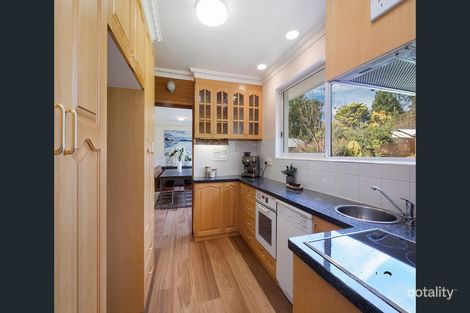 Property photo of 25 Mawson Drive Mawson ACT 2607