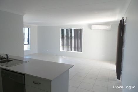 Property photo of 37 Tulipwood Crescent Oxley Vale NSW 2340