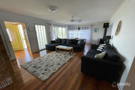 Property photo of 17 Pacific Parade Old Bar NSW 2430